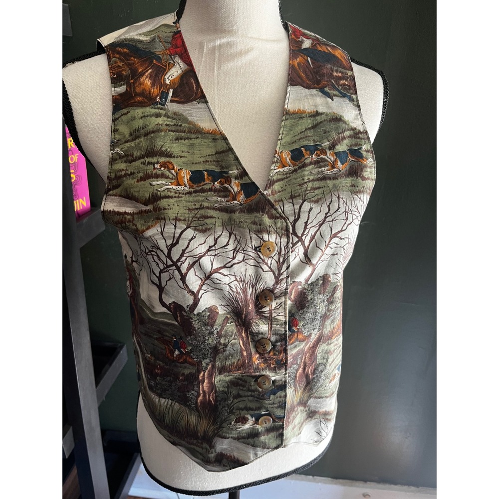 Vintage Paula Made in USA Fox Hunt Tapestry Vest Equestrian Horse Scene Small